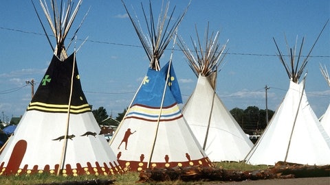 Tipis der Prärie-Indianer